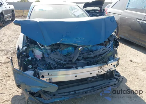 2025 Toyota Camry Le from USA, damaged, VIN 4T1DAACK1SU182011